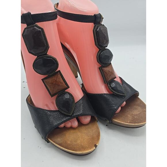 Frye Dolly Black Leather Jeweled T-Strap Boho Wooden High Heels Womans Size 9 - Picture 3 of 9